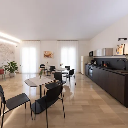 Domus Eterea Séjour chez l'habitant *